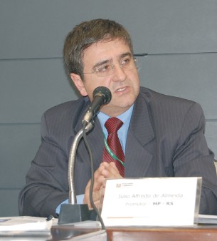 Promotor Julio Almeida