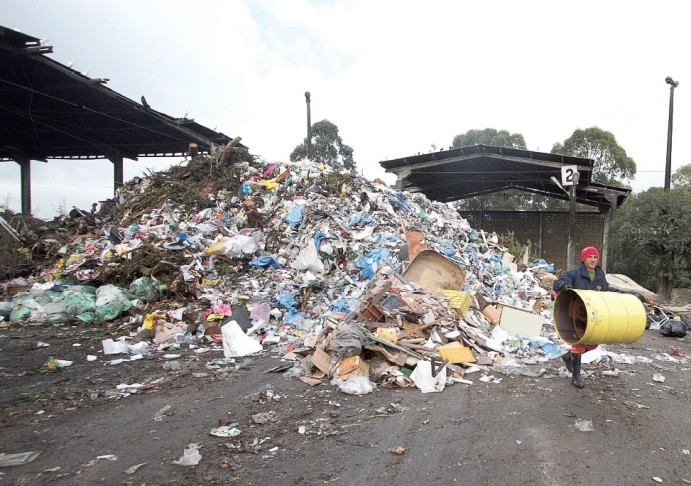 Porto Alegre gasta mais de R$ 90 mil por dia com a ‘exportação’ de resíduos para Minas do Leão