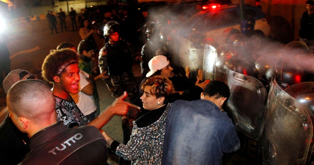 Confronto dos estudantes cariocas com a Polícia durante protestos