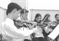 Orquestra de cordas da Unisinos em concerto no Anchieta
