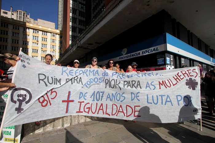 Marcha das Mulheres, no dia 8 de março, em Porto Alegre, contra a Reforma da Previdência
