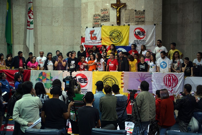 Ocupação dos estudantes secundaristas e universitários na Câmara Municipal de São Paulo: "Os jovens, se forem às ruas, derrubam este governo, como sempre derrubaram governantes ilegítimos"