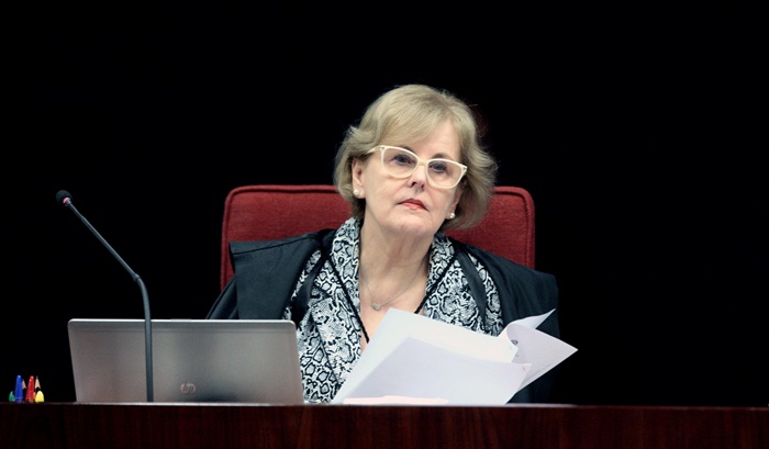 Rosa Weber determinou que a suspensão vigore até que o caso seja apreciado em caráter definitivo pelo plenário do STF. A ministra é relatora de outras duas ações contra a portaria
