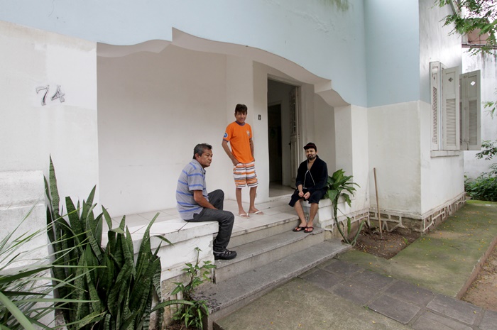 Os amazonenses Francisco, Rogério e Sebastião moram na casa de passagem enquanto esperam por um transplante em hospitais de Porto Alegre