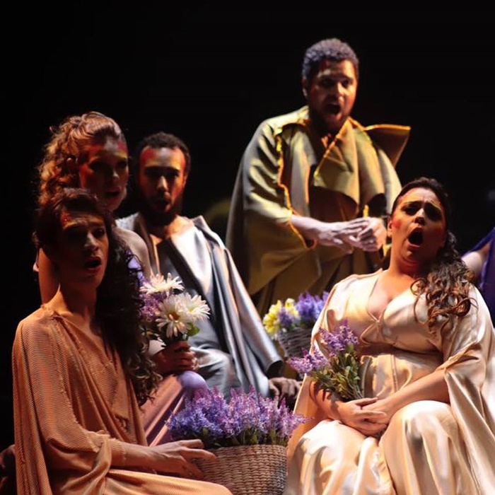 Adaptação da opereta 'La Belle Hélène', do compositor Jacques Offenbach, estreou em novembro e percorre o interior paulista em 2018