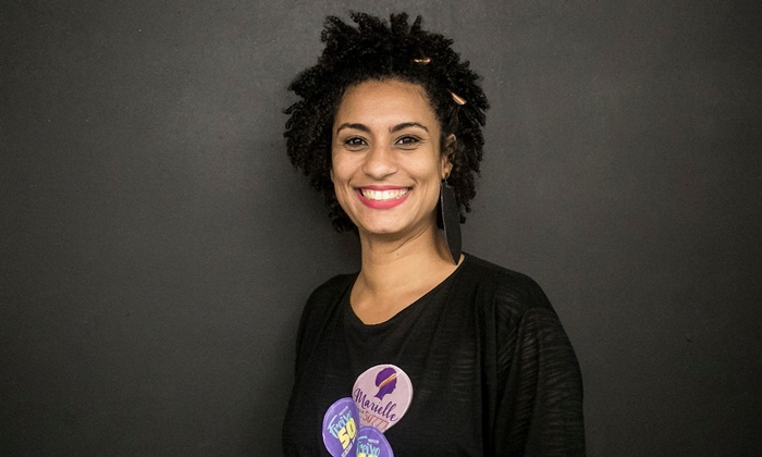 Vereadora e ativista de direitos humanos e do movimento negro, Marielle foi executada a tiros em uma emboscada no Rio, após denunciar ações violentas da PM contra moradores das favelas