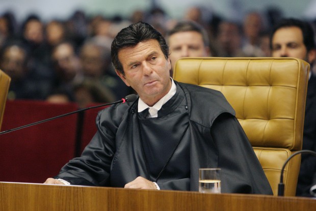Ministro Luiz Fux, do STF, estendeu o auxílio moradia a todos os juízes do Brasil