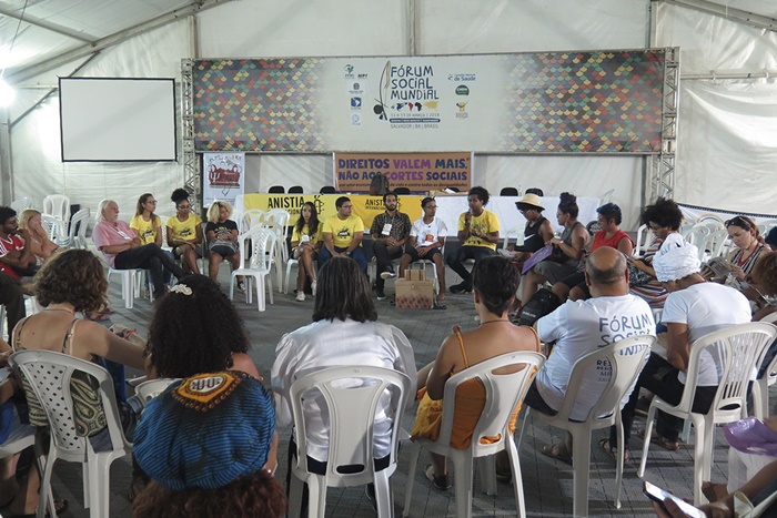 Oficina QuilomBOX de educação em direitos humanos, realizada no Fórum Social Mundial, na Bahia, pela Anistia Internacional