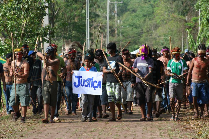 Indígenas do Paraná protestam contra o vácuo jurídico de proteção aos povos das florestas e aos direitos humanos