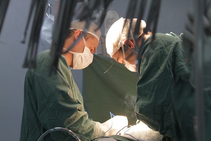 Pioneira na América Latina, a equipe de transplantes de pulmão da Santa Casa já realizou 24 dessas cirurgias neste ano