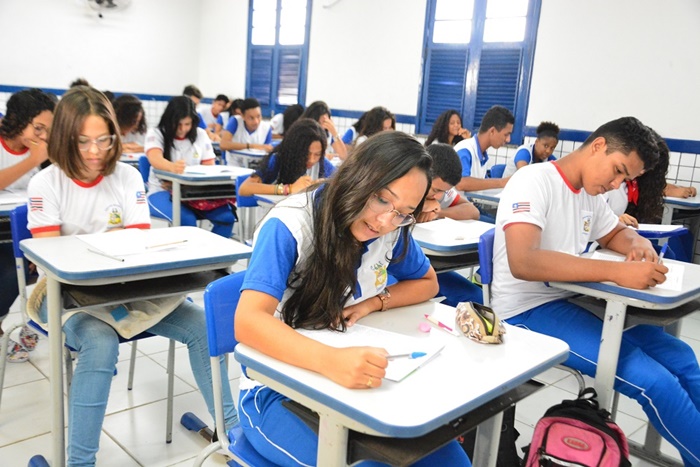 Estudantes fazem provas do Simulado Mais Ideb, no Centro Educacional João Francisco Lisboa, em São Luiz: escola pública sem mordaça