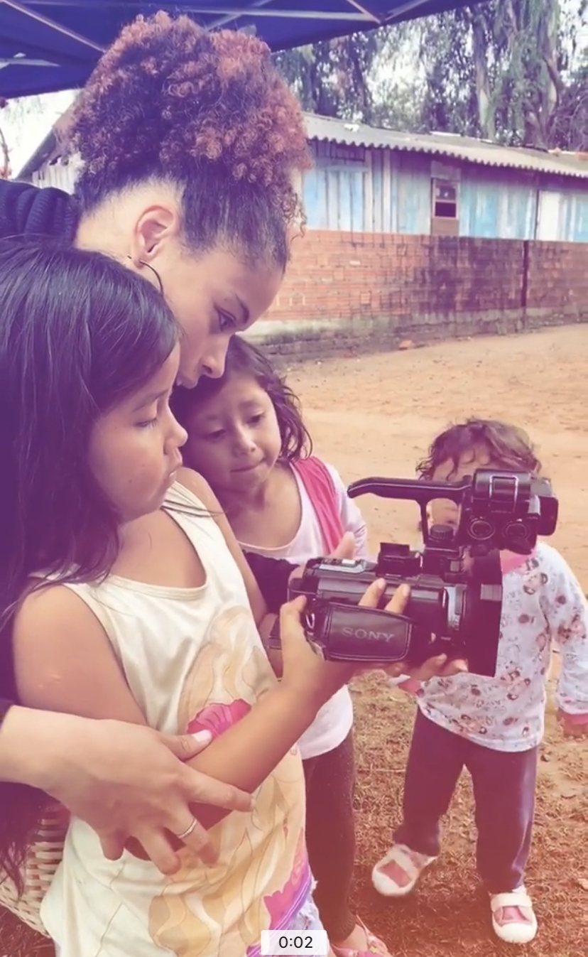 Crianças da comunidade Kaingang Por-Fi, em São Leopoldo, produzem audiovisuais sobre o cotidiano na aldeia