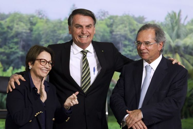 Ministra da Agricultura Tereza Cristina, presidente Jair Bolsonaro e o ministro da Economia Paulo Guedes