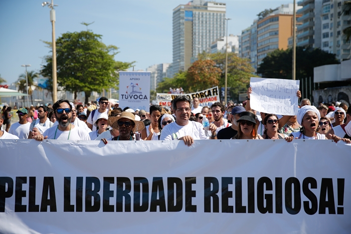 Caminhada em defesa da liberdade religiosa, em setembro de 2017, na praia de Copacabana, no Rio