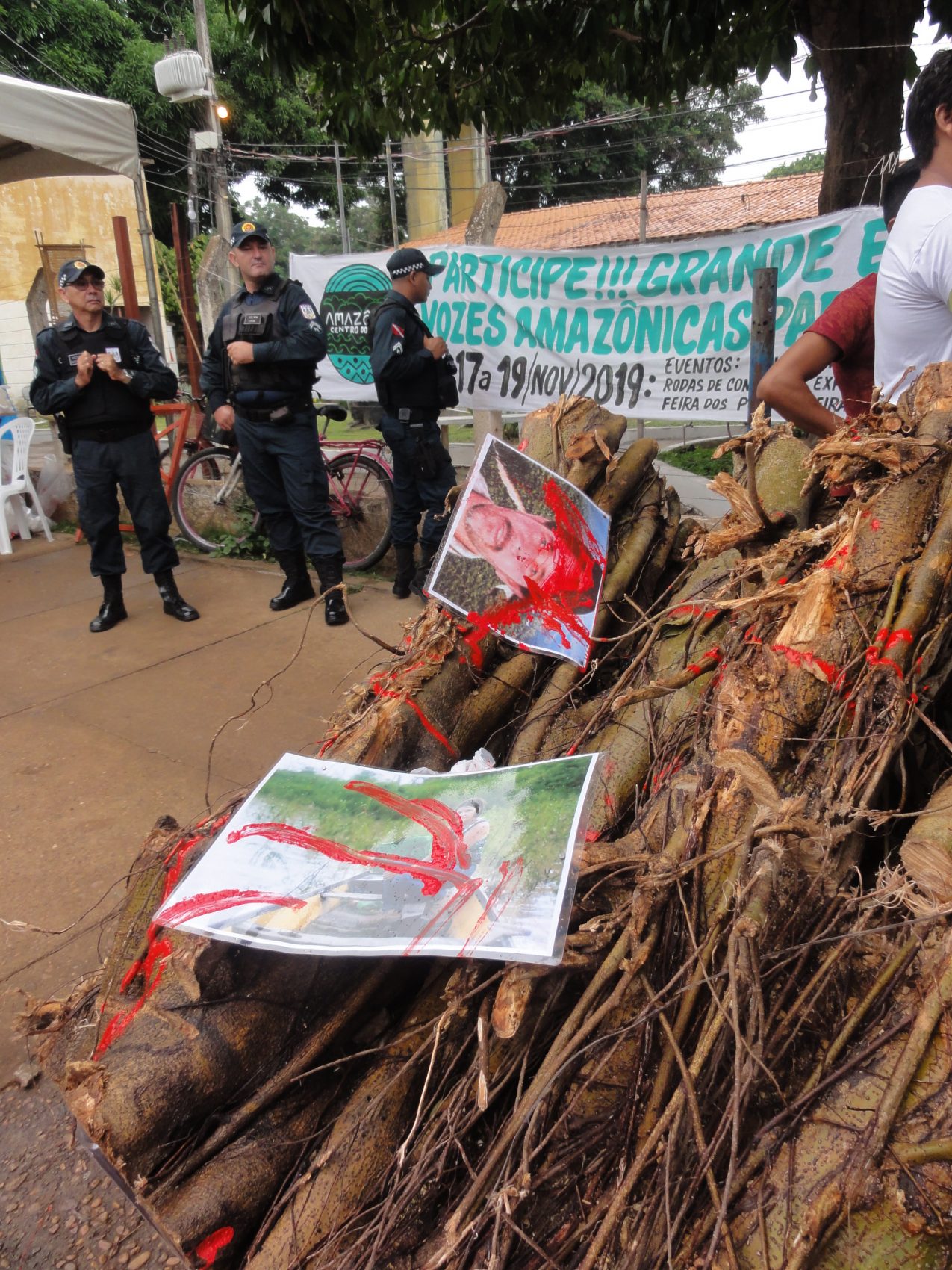 Durante evento Amazônia Centro do Mundo, em novembro de 2019, ativistas, movimentos sociais, indígenas, quilombolas, agricultores fizeram uma marcha pelo centro de Altamira (PA) para alertar sobre a destruição da floresta e ameaças