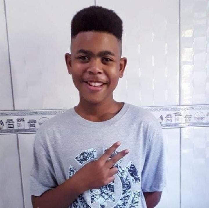 João Pedro, 14 anos assassinado durante uma operação policial no Complexo do Salgueiro, em São Gonçalo (RJ), tomou um tiro pelas costas, segundo laudo cadavérico da Polícia Civil do Rio de Janeiro