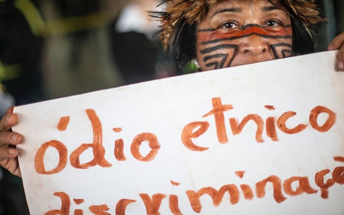 A Apib conclamou as organizações indígenas e lideranças a exigirem o cancelamento da Resolução da Funai