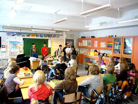 Referência em educação estatal, gratuita e universal no mundo, a Finlândia não se rendeu às reformas do ensino ditadas pelo mercado
