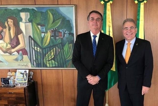 Após reunião com o presidente Bolsonaro, nesta segunda-feira, 15 o cardiologista Marcelo Queiroga foi escolhido para ocupar o cargo de Ministro da Saúde após queda do General Pazzuello