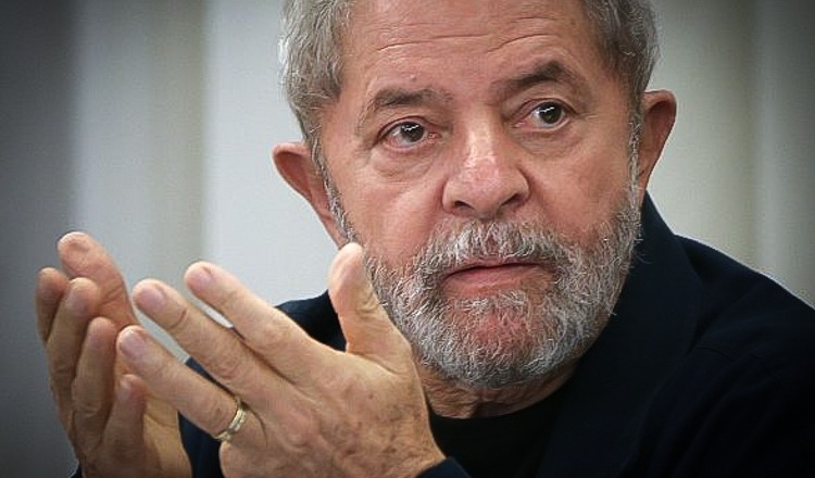 O ministro ordenou que os casos que envolvem Lula sejam reiniciados na Justiça Federal do Distrito Federal