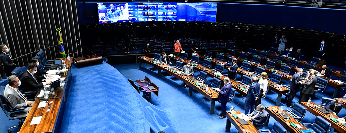 Plenário do Senado Federal durante sessão deliberativa ordinária semipresencial. Na ordem do dia, Proposta de Emenda à Constituição (PEC) 186/2019