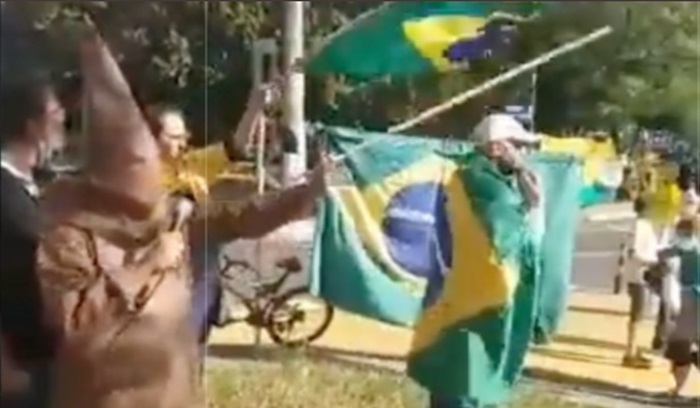 Manifestações de racismo no ato pró-Bolsonaro, no Parcão, em 21 de abril deste ano, foram investigadas pela polícia civil
