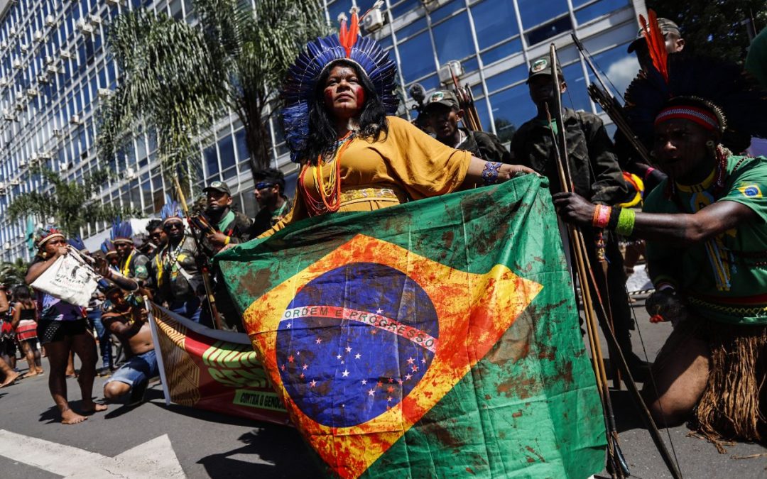 Indígenas denunciaram Bolsonaro por genocídio em Haia