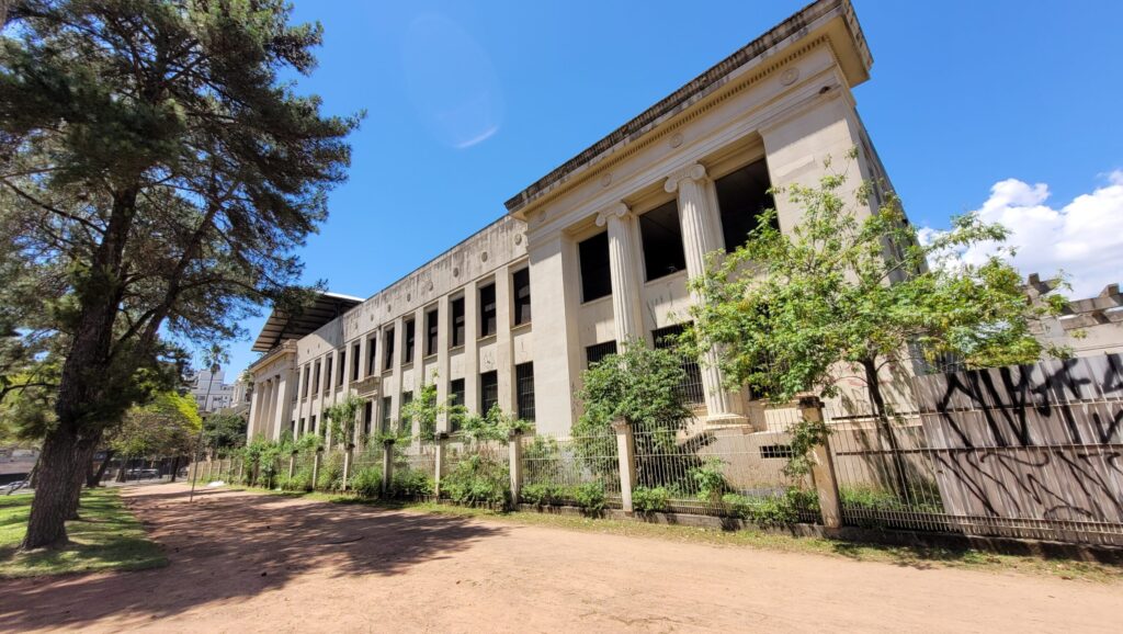 O governo Leite pretende implantação do que chamou de “grande complexo” de educação no local com administração privada