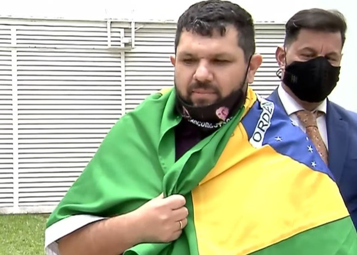 Falso jornalista espalhou mentiras sobre a farsa da facada e foi condenado pela justiça do Paraná