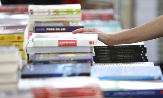 Isenção fiscal para livros é aprovada na CCJ | Foto:  Marcelo Camargo/Agência Brasil