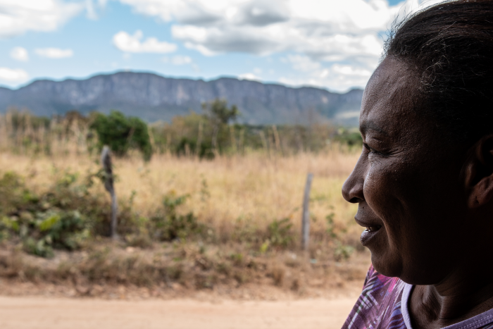 100 famílias ganham a vida recuperando solos do Cerrado