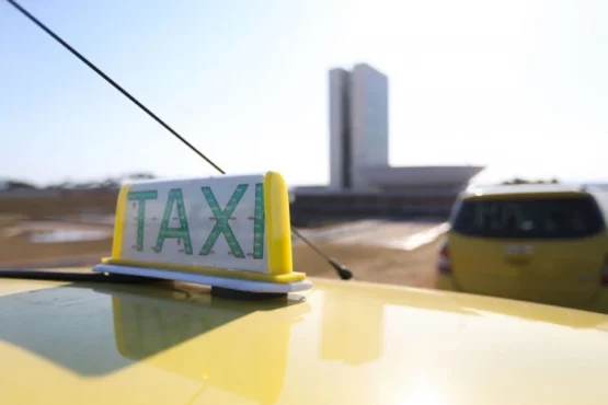 Taxistas e caminhoneiros podem ter recebido R$ 4 bi em auxílios indevidos durante eleições | Foto: Marcelo Camargo/Agência Brasil