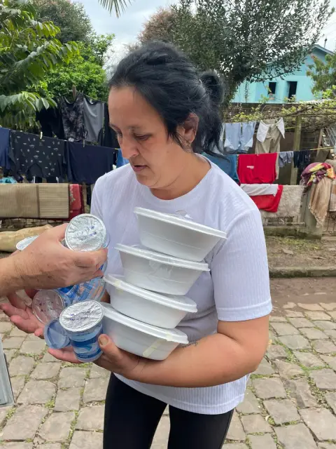 Cozinha Solidária do MST distribui alimentos a vítimas do ciclone_8