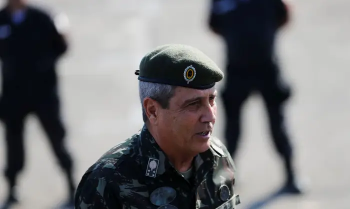 Investigações sobre Braga Netto expõem farra de militares durante intervenção no Rio de Janeiro