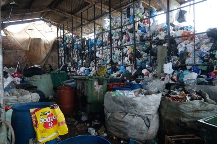 Unidades de triagem de resíduos recicláveis enfrentam situação de penúria