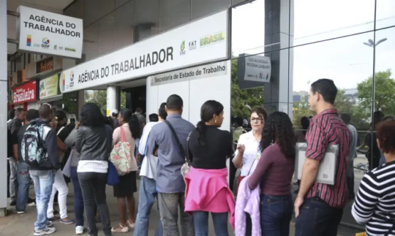 Cai a média da taxa de desemprego de 8% para 7,7% - | Foto: José Cruz/Agência Brasil