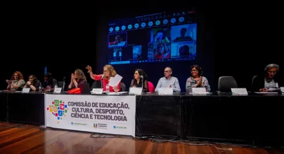 Audiência pública da Comissão de Educação denuncia ataque à autonomia das escolas | Foto: Mariana Czamanski/ ALRS