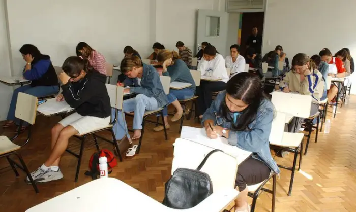 Pisa 2022 brasileiros são os mais mal avaliados em Matemática, Ciências e leitura